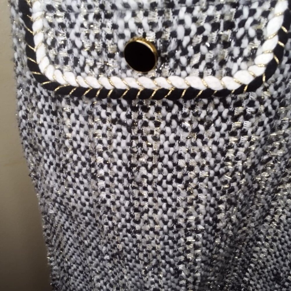Large Tweed Spring Dress - Picture 6 of 9